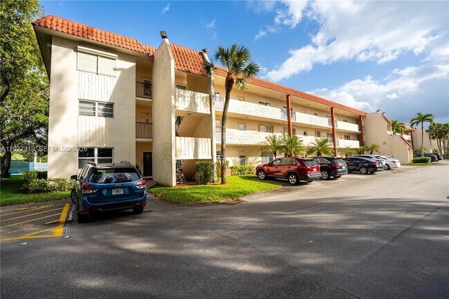 Building Photo - 150 S Hollybrook Terrace