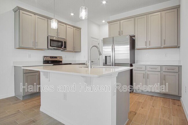Building Photo - 4429 River Beacon Blvd