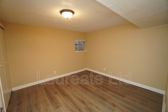 Building Photo - 13928 E Utah Cir