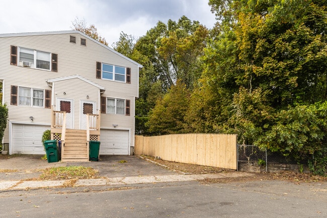 Building Photo - 97 Bowe Ave