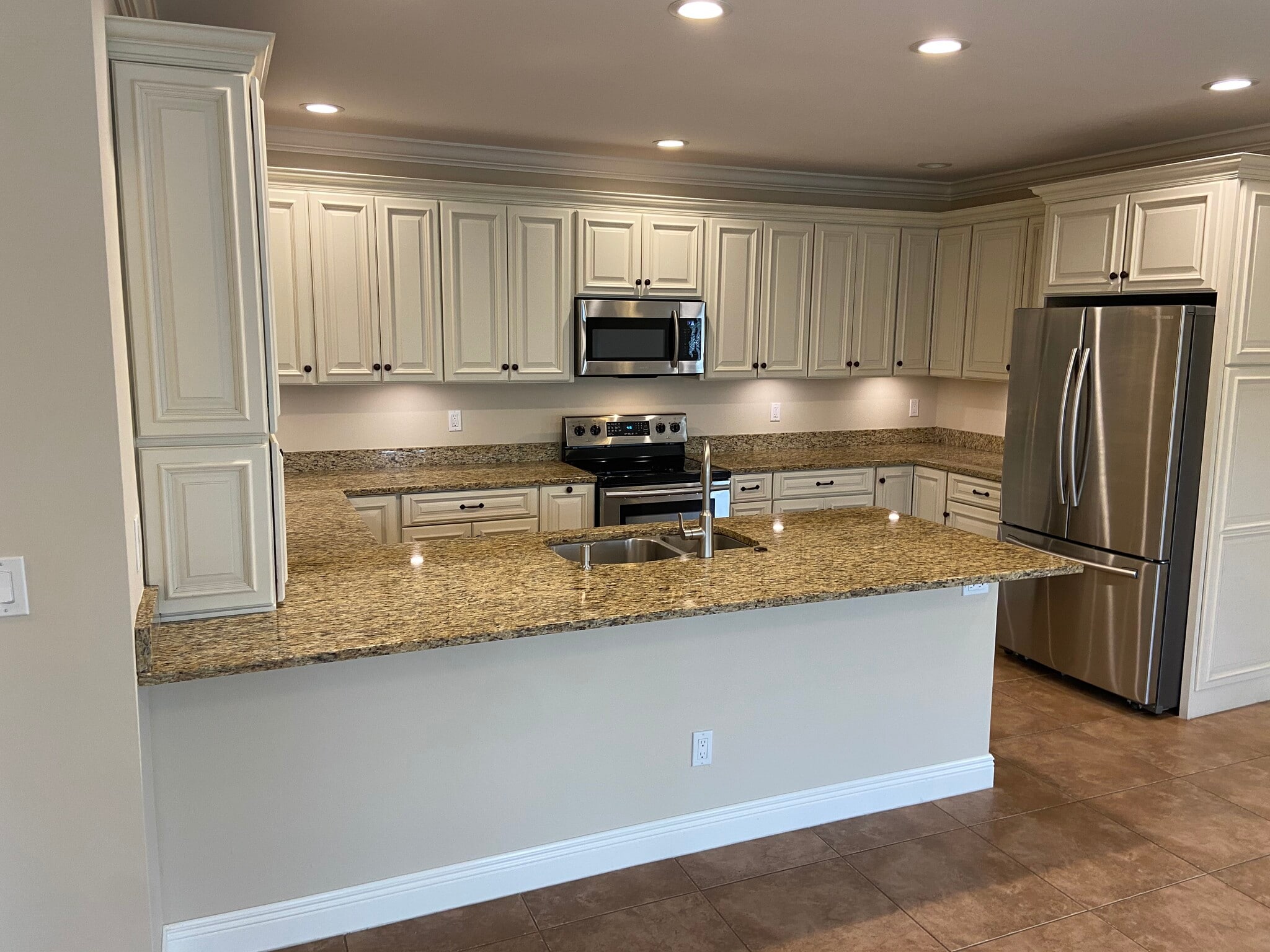 Building Photo - 4412 Vanda Dr