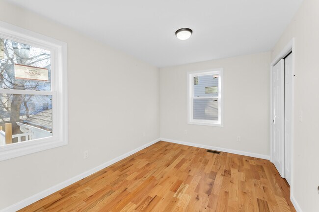 Building Photo - 12 Andy St