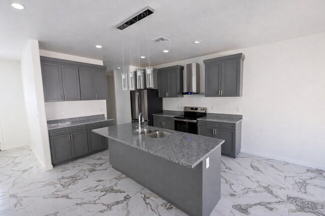 Building Photo - 115 Via Finlandia