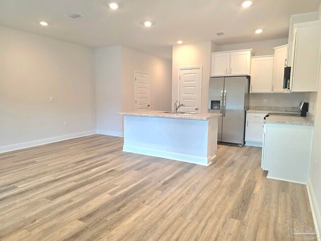 Building Photo - 1405 Maritime Dr