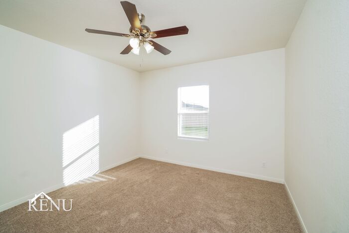 Building Photo - 5027 Firefly Hls