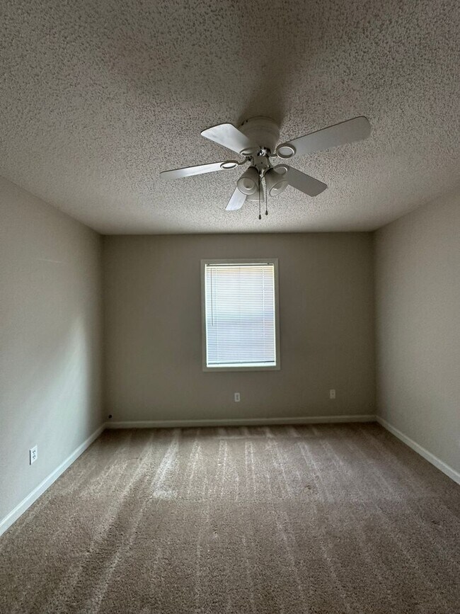 Building Photo - Quail Hollow Subdivision!!