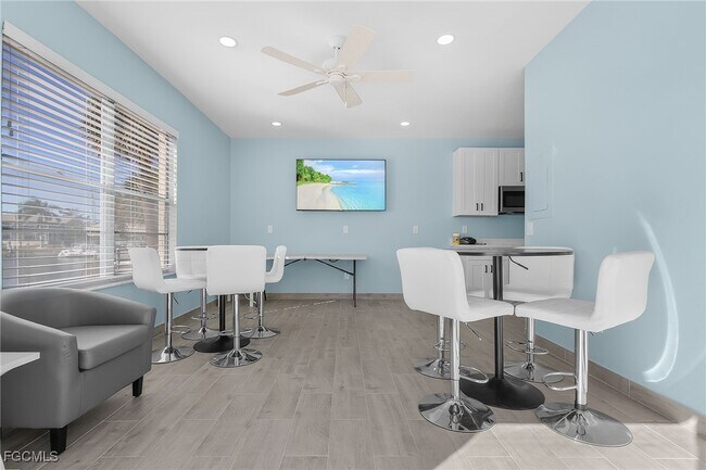 Building Photo - 1714 Bikini Ct