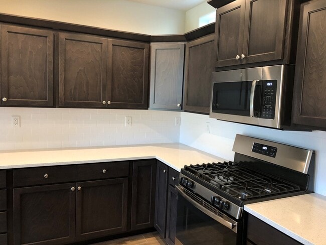 Building Photo - Beautiful newer 4 bedroom house in Coburg!