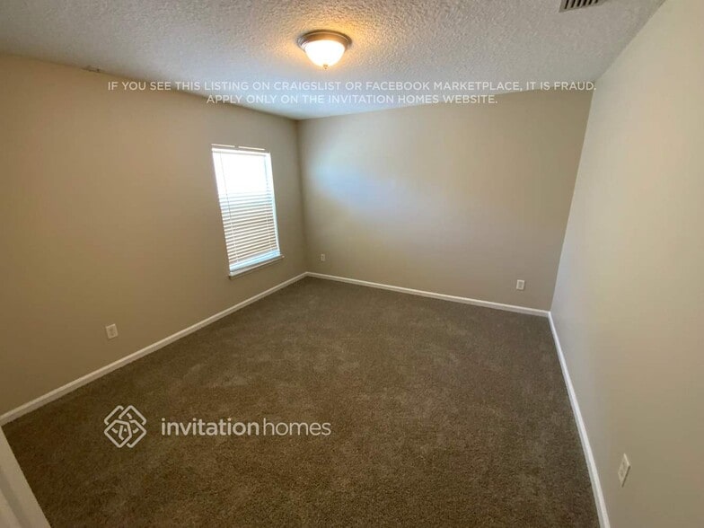 Building Photo - 251 Prince Phillip Dr