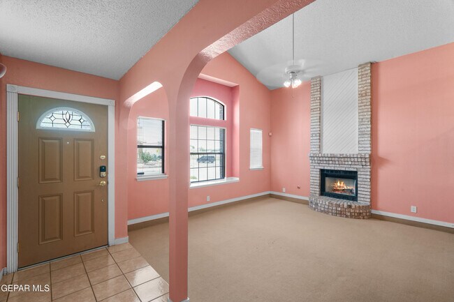 Building Photo - 4644 Loma De Cobre Dr