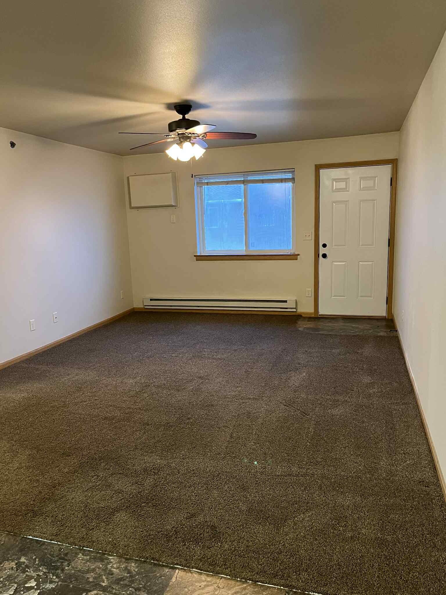 Building Photo - 1412 12th Ave SE