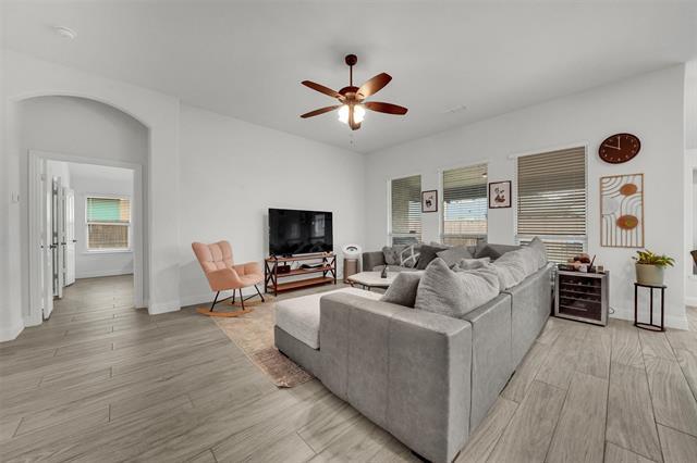 Building Photo - 517 Birch Grv Dr