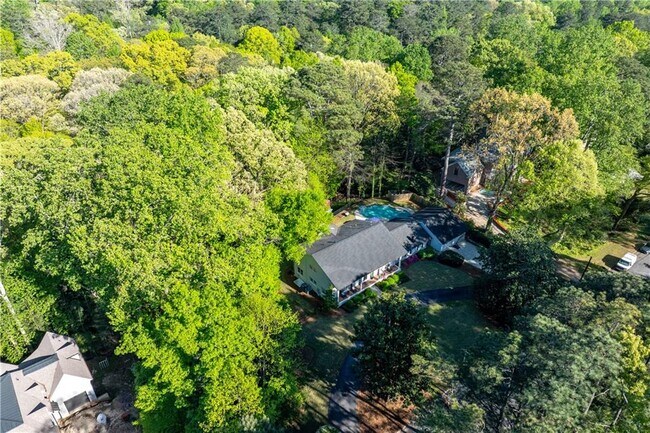 Building Photo - 4115 Glen Devon Dr NW
