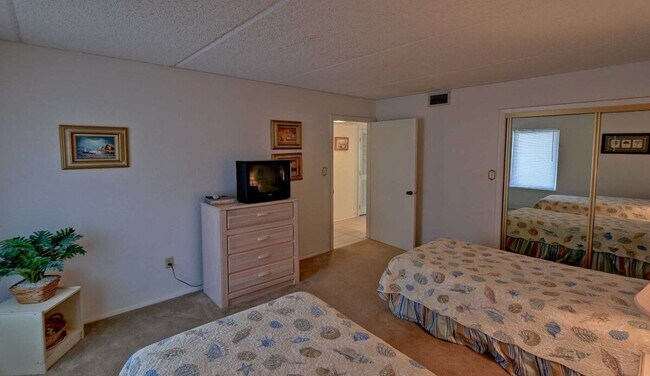 Building Photo - 3900 Gulf Blvd