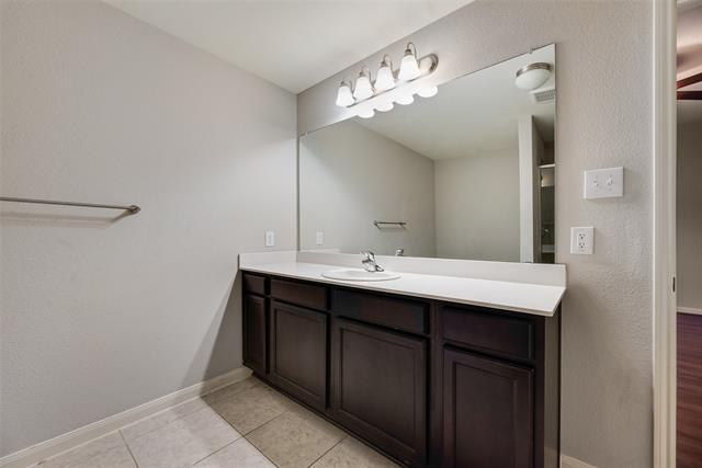 Building Photo - 4829 Beaver Creek Ave