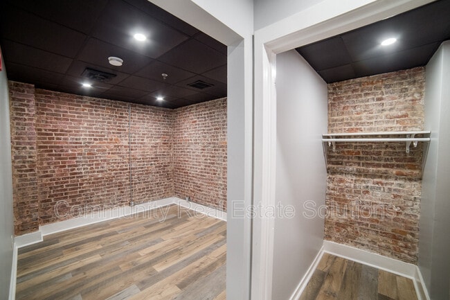 Building Photo - 22 State St