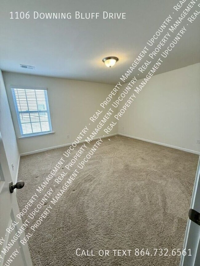 Building Photo - 1106 Downing Bluff Dr