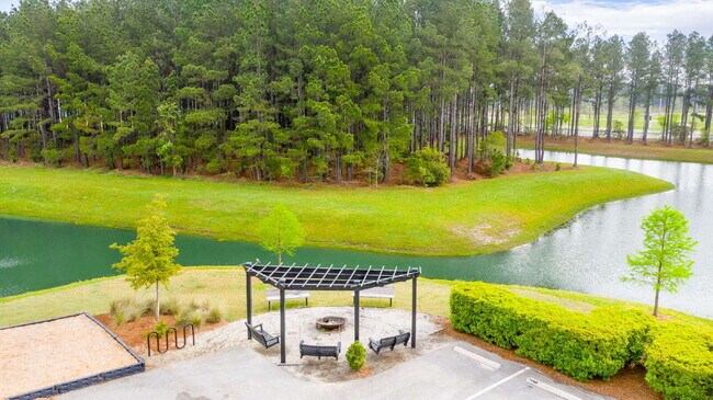 Building Photo - 373 Whispering Breeze Ln