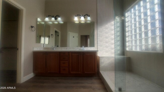 Building Photo - 1903 E Jade Pl