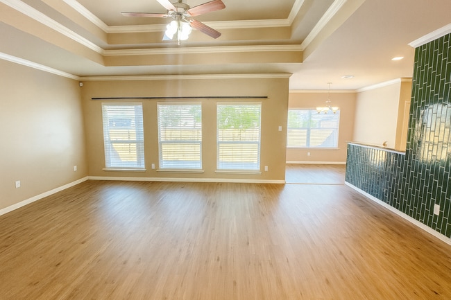 Building Photo - 219 Chering Dr