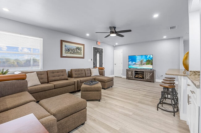 Building Photo - 6403 South Highway A1A-SI ID1044471P