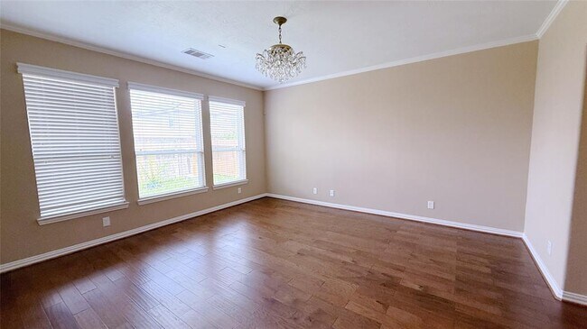 Building Photo - 2311 Blue Jay Ln