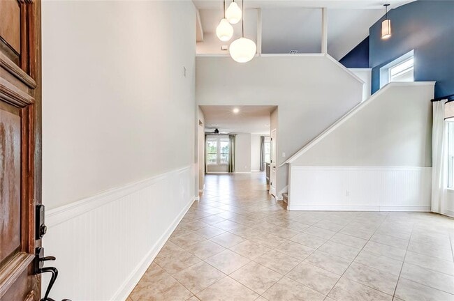 Building Photo - 245 Deep Creek Dr