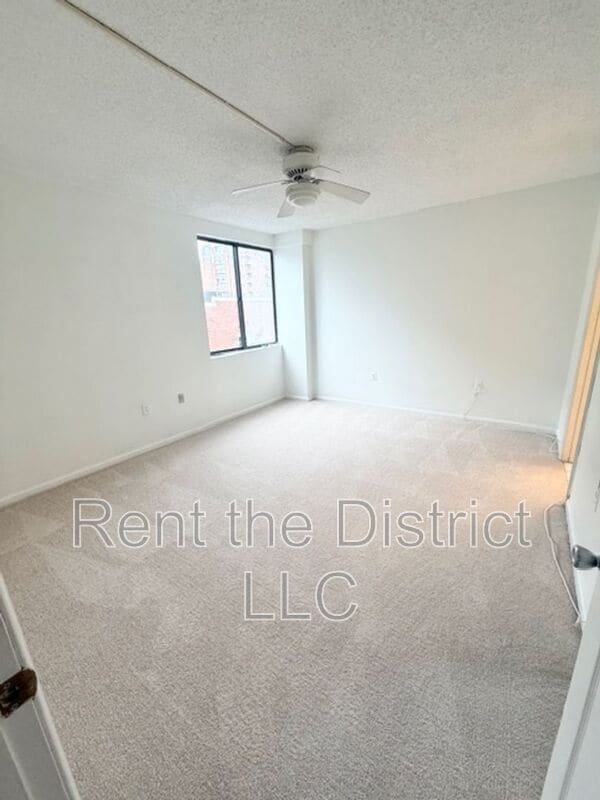 Building Photo - 2725 Connecticut Ave NW