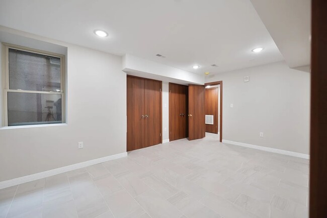 Building Photo - 616 N 40th St