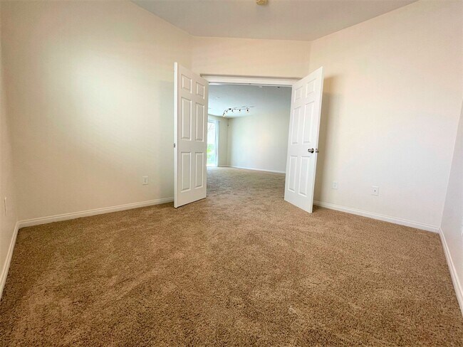 Building Photo - Enjoy mini park in your backyard! Single-story home in Aliante community