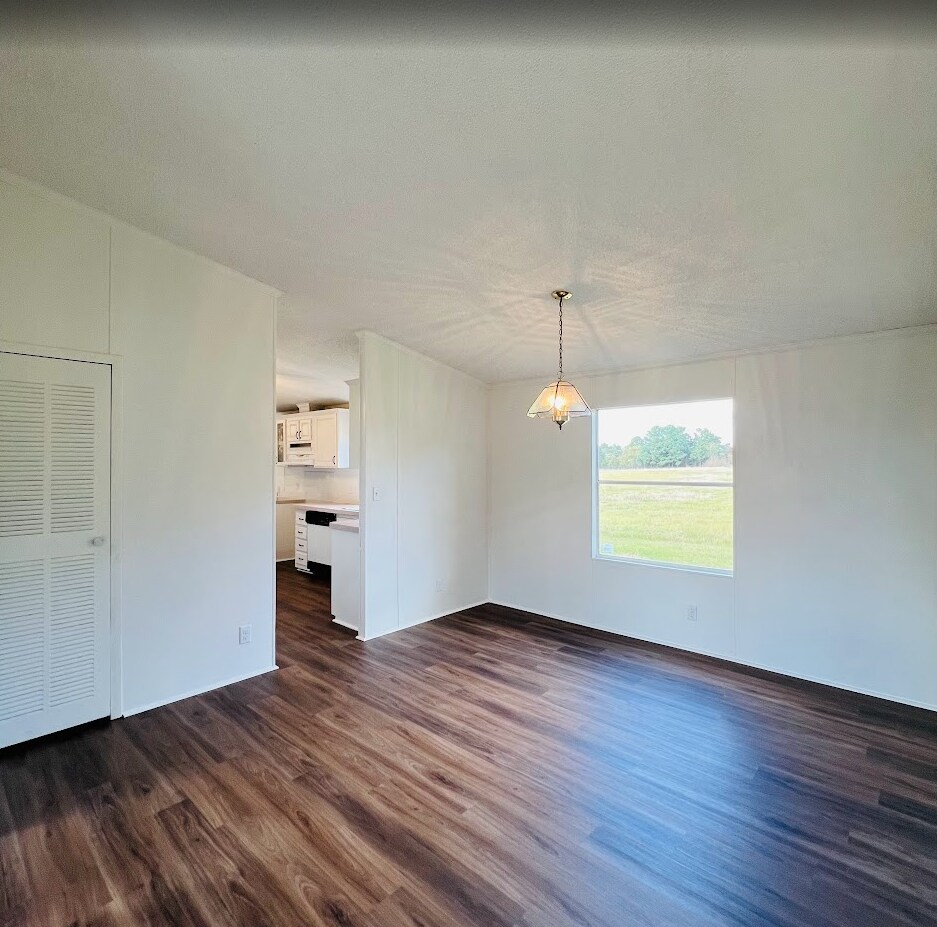 Building Photo - 127 County Road 3816