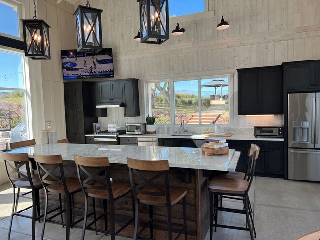 Building Photo - AMAZING 3+ bed, 2.5-bath Executive Home in Rice Ranch Community!