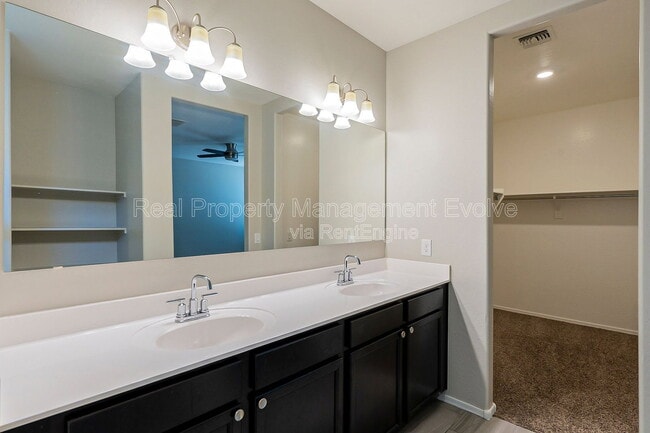 Building Photo - 3032 N 310th Ln