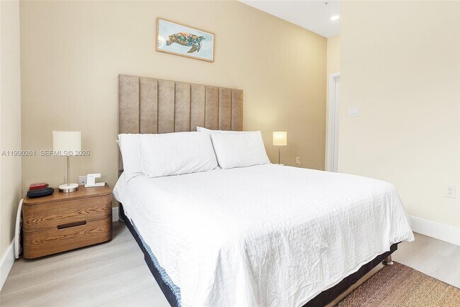 Building Photo - 8055 NW 104th Ave