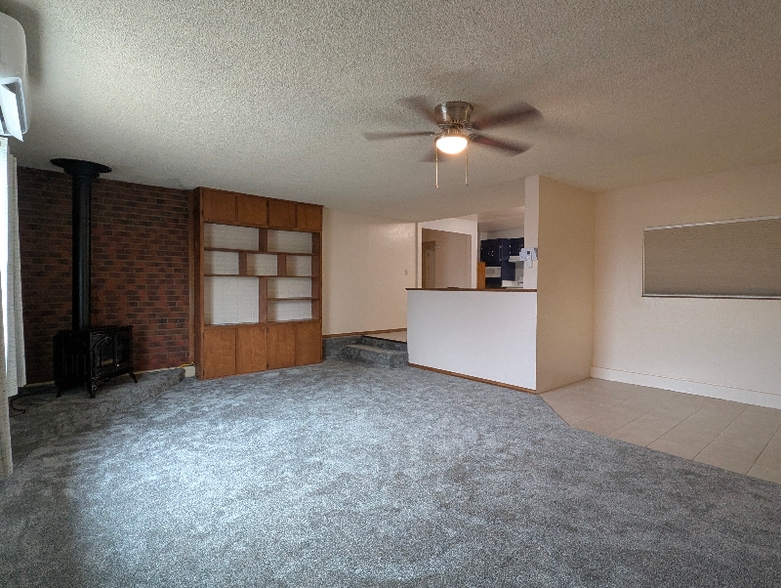 Building Photo - 1052 Thermalito Ave