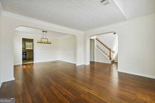 Building Photo - 4255 Old House Dr