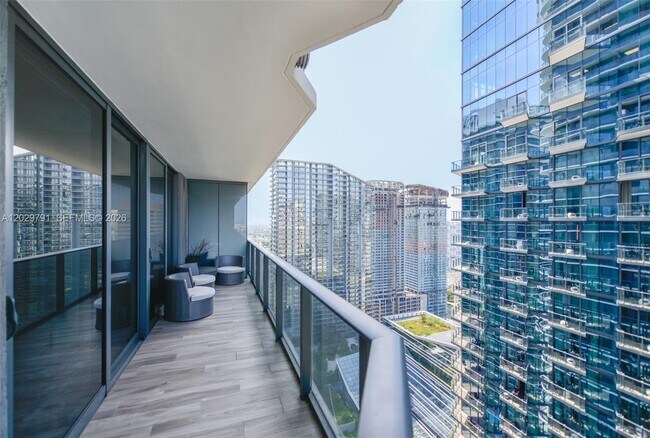 Building Photo - 801 S Miami Ave