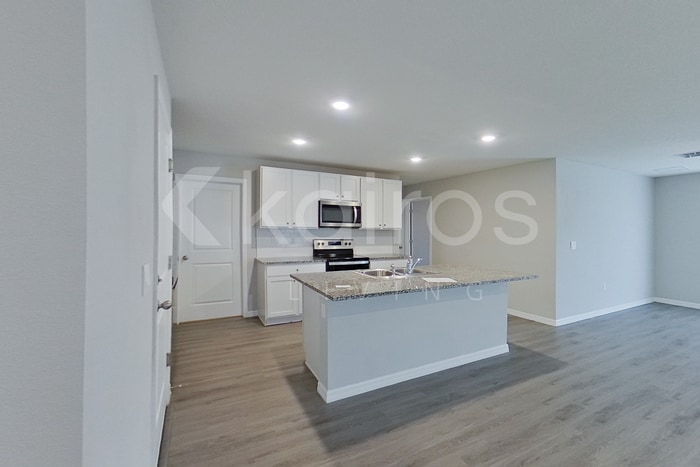 Building Photo - 8651 SW 44th Ct