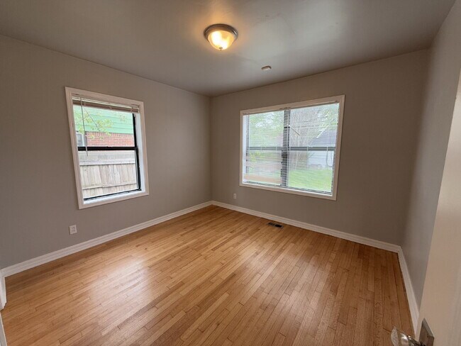 Building Photo - 3 Bed, 3 bath Home in Cashion Place