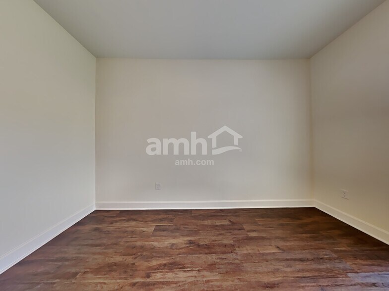 Building Photo - 12240 Sapp Rd