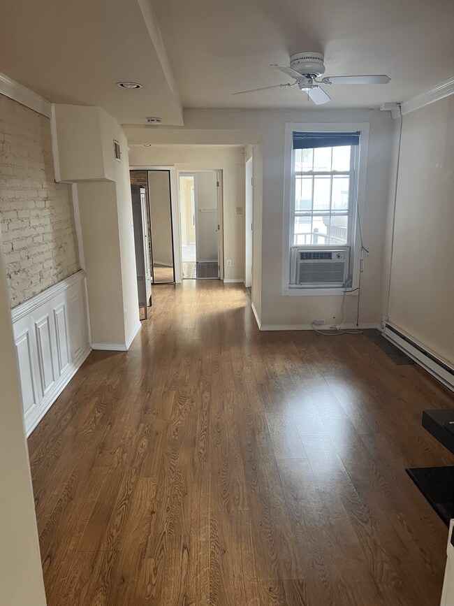 Building Photo - 1132 Battery Ave