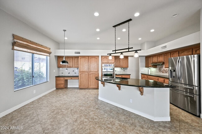 Building Photo - 6520 W Robin Ln