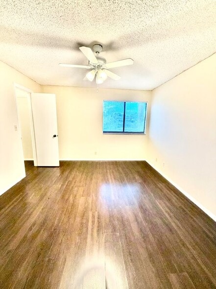 Building Photo - 2900 S University Dr