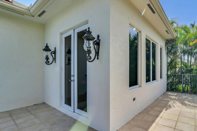 Building Photo - 17665 Middlebrook Way