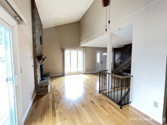 Building Photo - 3406 Pilgrim Ln N