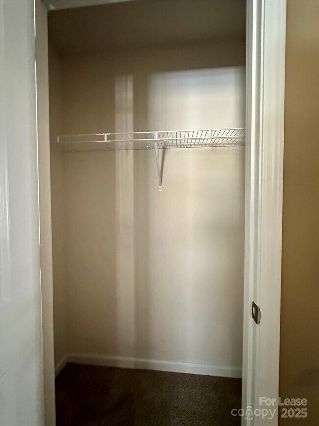 Building Photo - 1210 Leno Ln