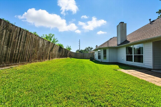 Building Photo - 16626 Bluefin St