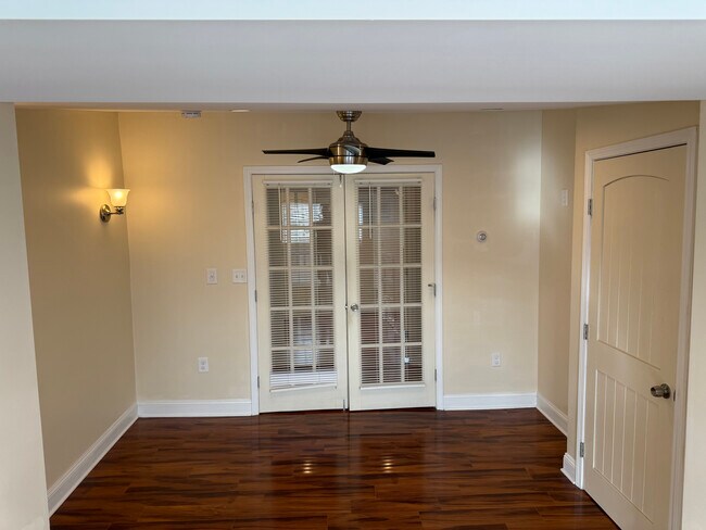 Building Photo - 1665 Central Ave