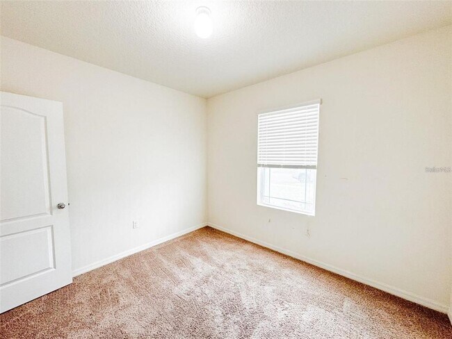 Building Photo - 5525 Forest Ridge Dr