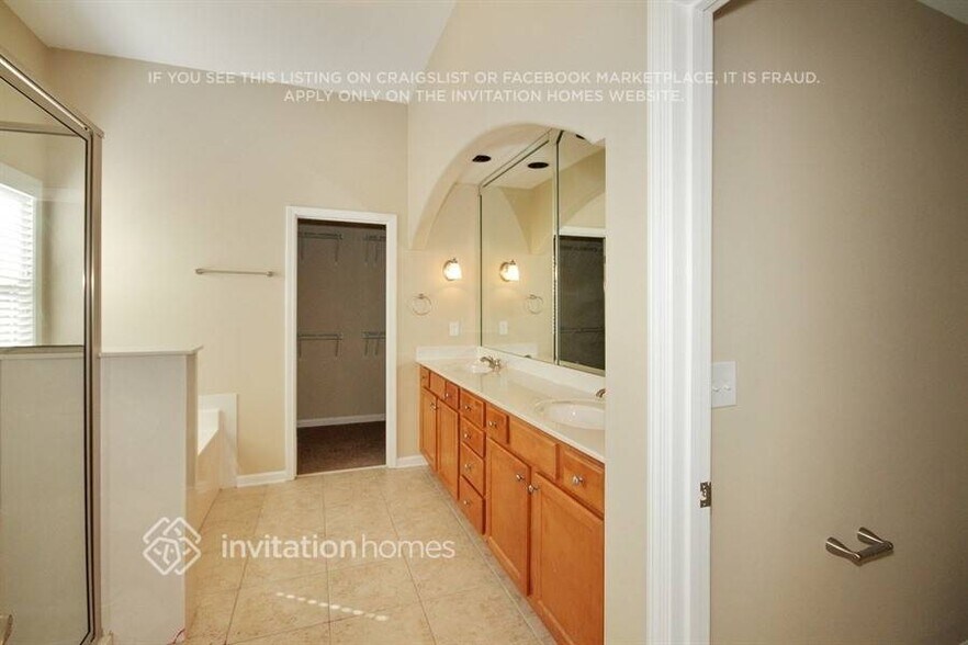 Building Photo - 1458 Sparkling Cove Dr